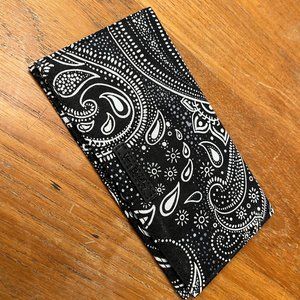 Vera Bradley Paisley Black and White Fabric Bi-fold Wallet